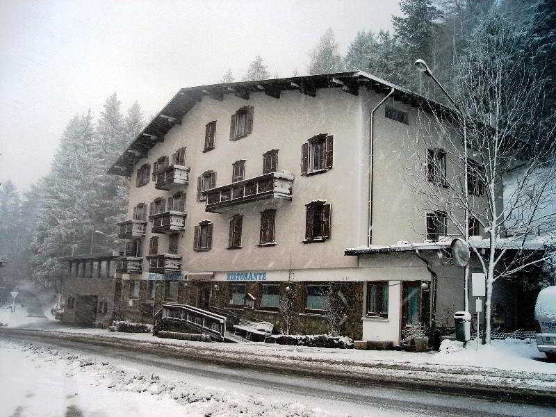 Hotel Spampatti Castione della Presolana Dış mekan fotoğraf